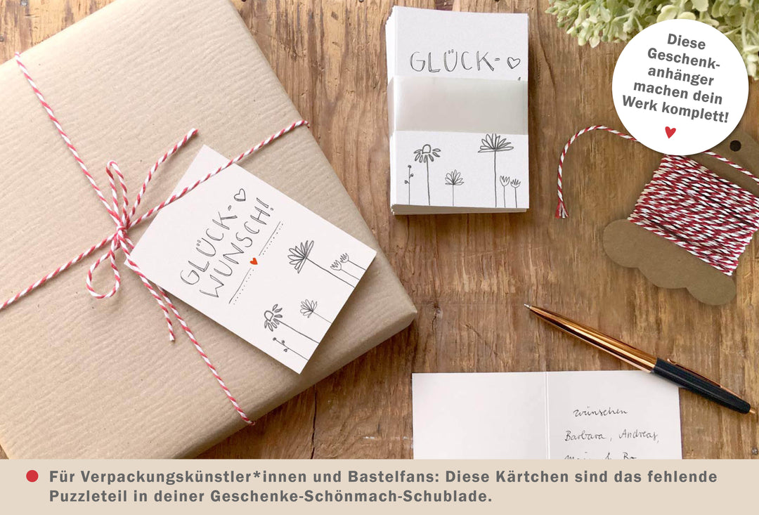 Geschenkanhänger Weiß für Glückwünsche, mini Klappkarten mit Blumen zum beschriften deiner Geburtstagsgeschenke