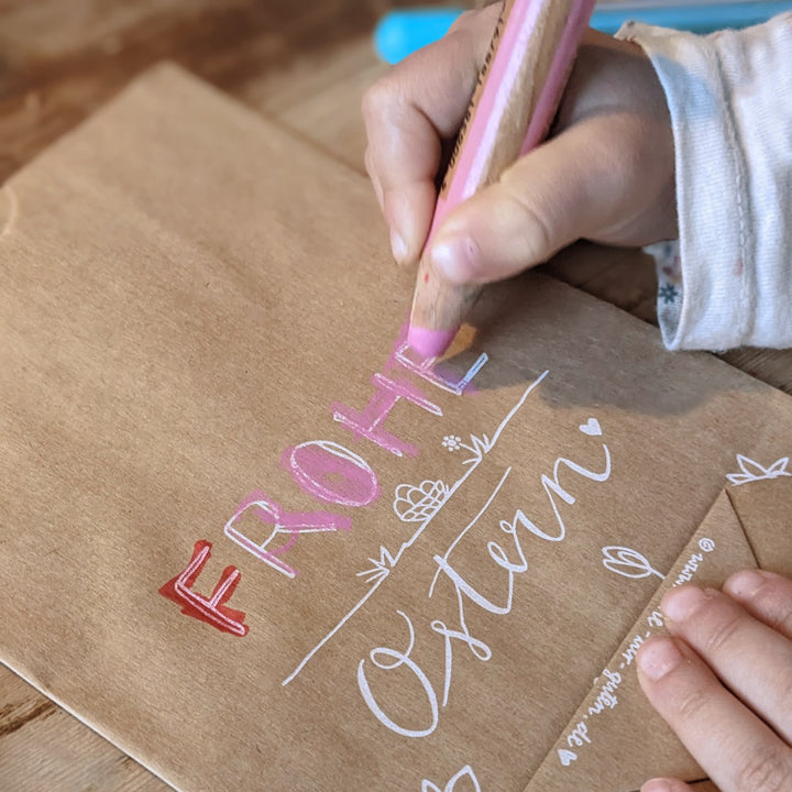 Ostertüten Set - Frohe Ostern - 12 bedruckte Kraftpapiertüten als Osternest Alternative, Geschenktüten für Ostergrüße, Geschenke & Giveaways, 14 cm x 22 cm