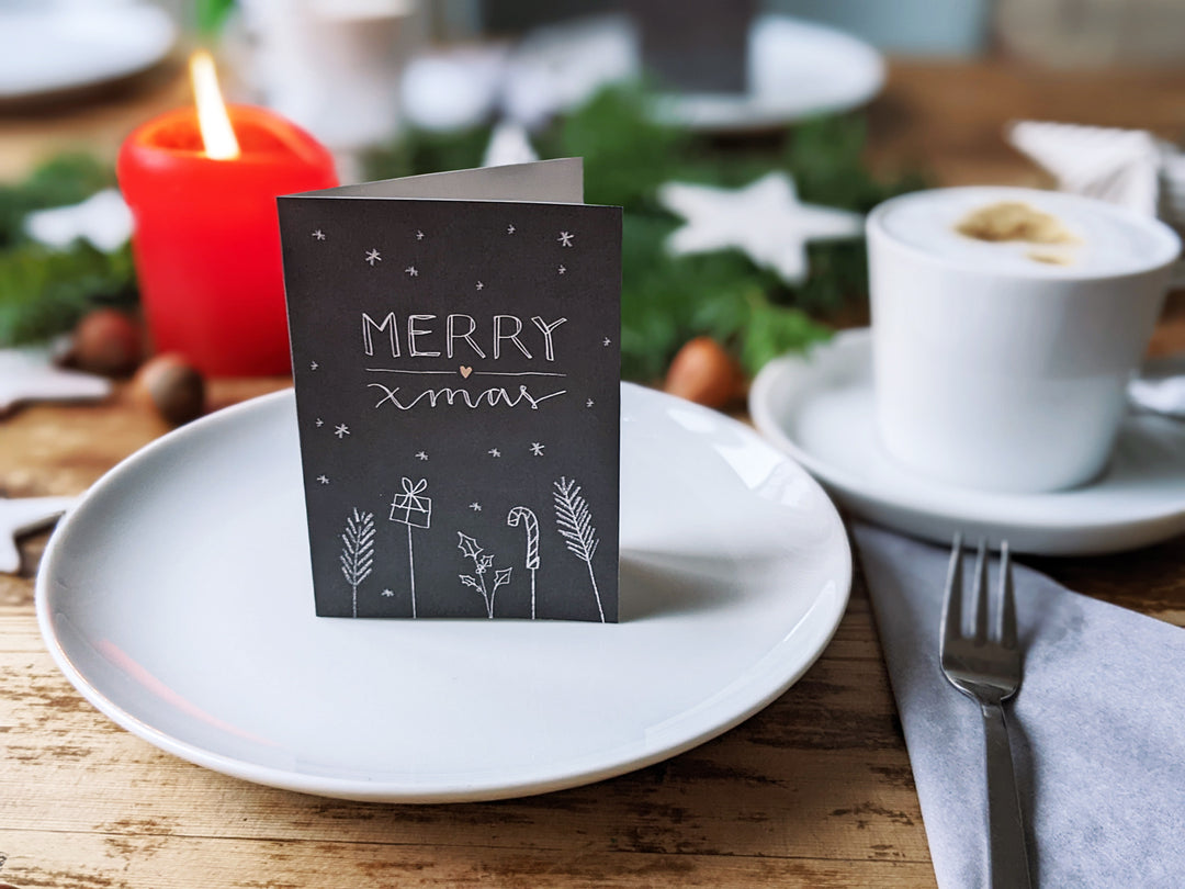 25 Geschenkanhänger merry xmas - Schwarz Weiß | originelle mini Weihnachtskarten zum Weihnachtsgeschenke Beschriften | A7 Recyclingpapier Klappkarten