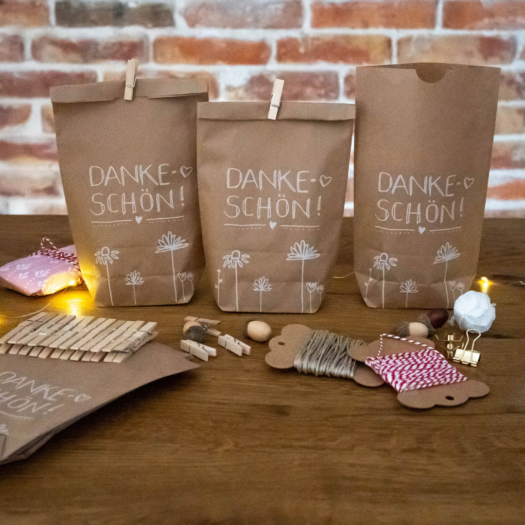 12 Geschenktüten - Dankeschön | für Gastgeschenke, Mitgebsel zur Hochzeit, Taufe, Konfirmation & Kommunion | 14,5cm x 22 cm | beige weiß