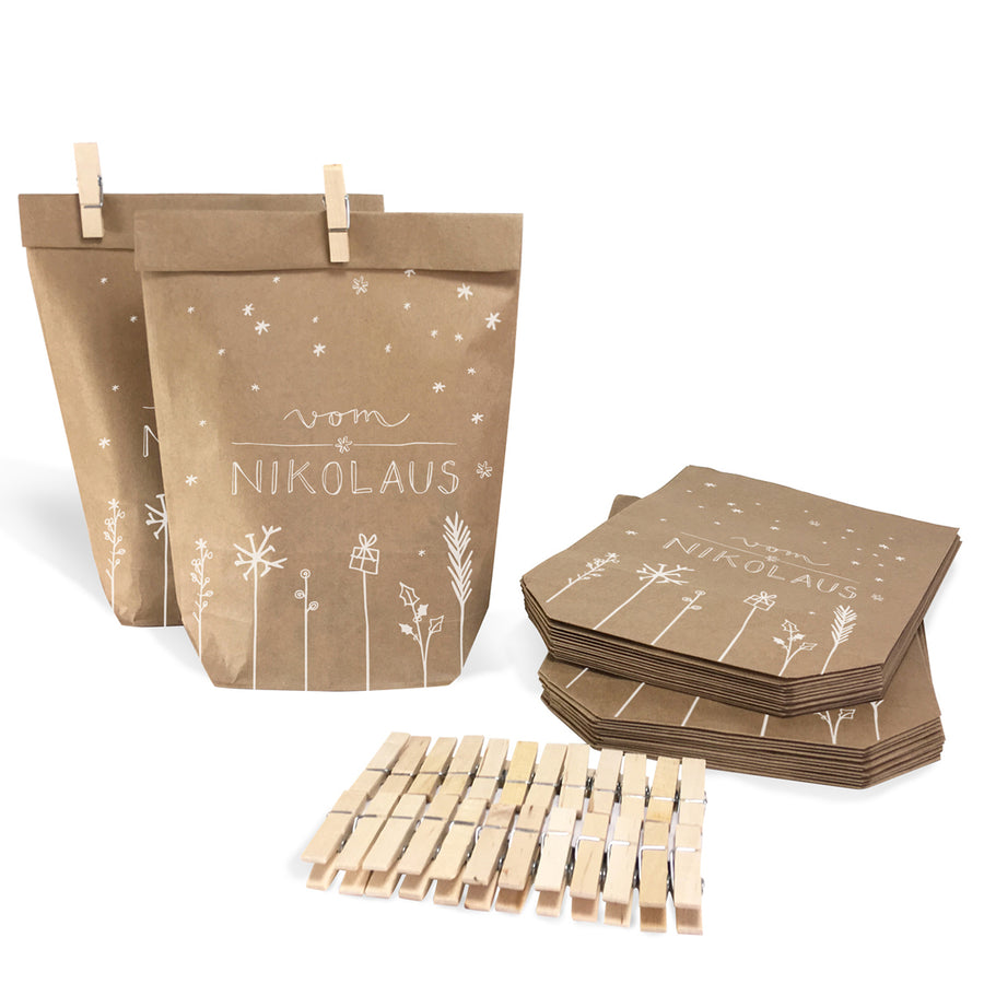 24 Nikolaustüten Geschenktüten - vom Nikolaus | Geschenkpapier Alternative für Geschenke, Plätzchen, Kekse | 14 cm x 22 cm | mit 24 FSC Holz Miniklammern
