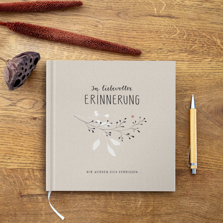 Beiges Kondolenzbuch zur Trauerfeier - In liebevoller Erinnerung - hochwertiges Design mit Blumen, stabiler Einband, 100 S, Blanko, 21x21cm