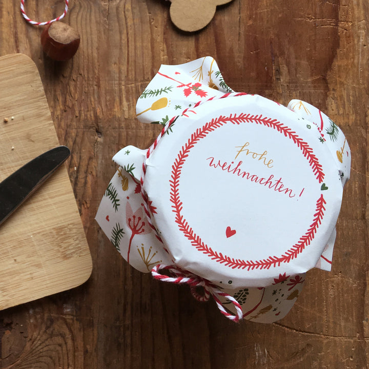 25 Marmeladendeckchen - Frohe Weihnachten! | Gläserdeckchen Weiß mit Blumen für Marmelade | Recyclingpapier Abreißblock, 10 m Bakers Twine, Justiergummi