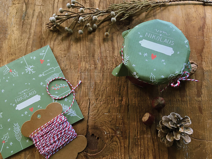 25 Marmeladendeckchen - vom Nikolaus | Abreißblock, Grün Rot | Recyclingpapier Gläserdeckchen für Marmelade + 10 m Bakers Twine & Justiergummi