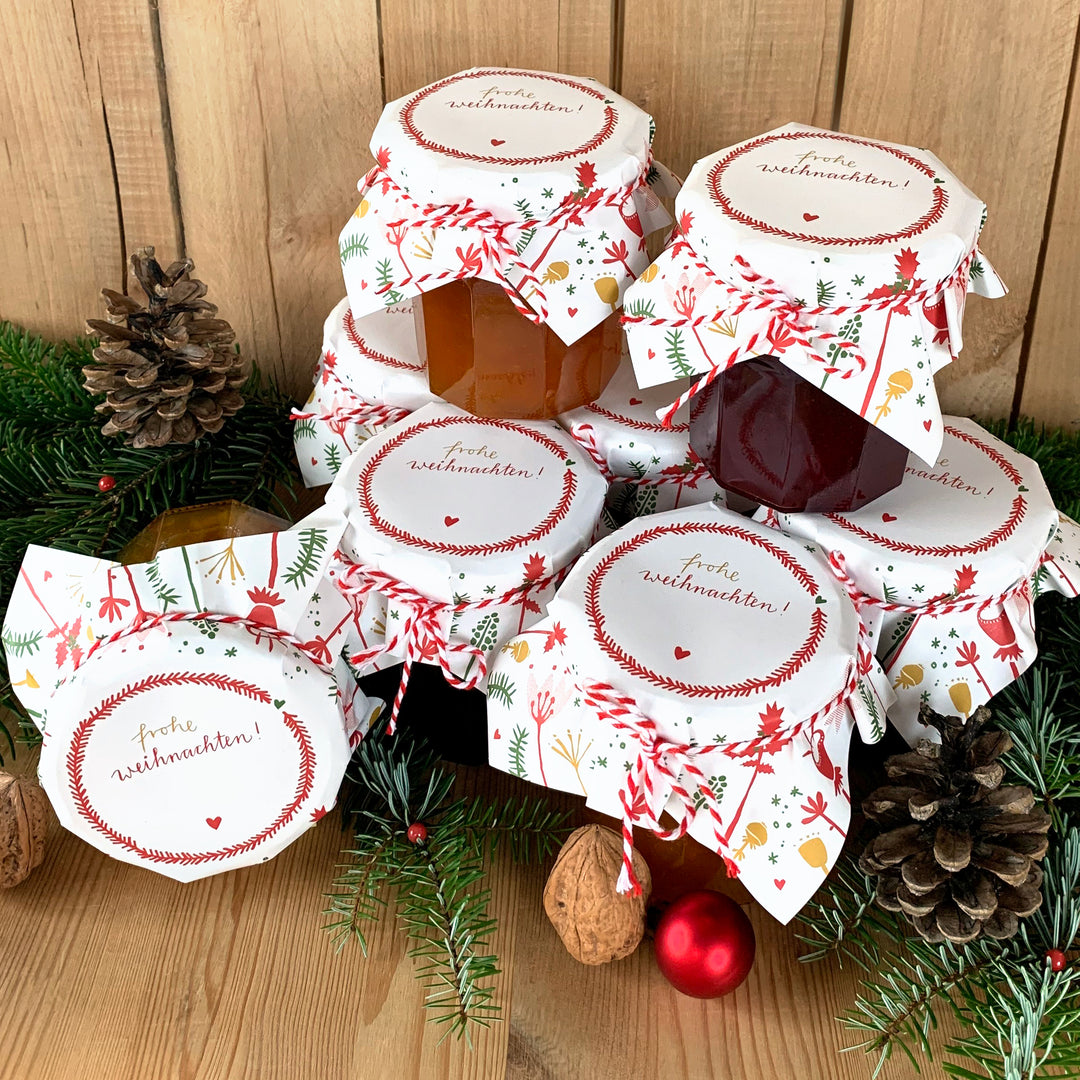 25 Marmeladendeckchen - Frohe Weihnachten! | Gläserdeckchen Weiß mit Blumen für Marmelade | Recyclingpapier Abreißblock, 10 m Bakers Twine, Justiergummi