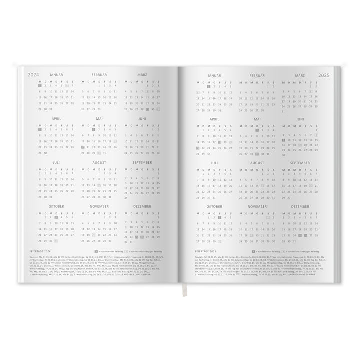 A5 Terminkalender undatiert - Klar durchs Jahr | Tagesplaner und Notizbuch für mehr Achtsamkeit | Softcover Taschenkalender Terminplaner | Grün Weiß