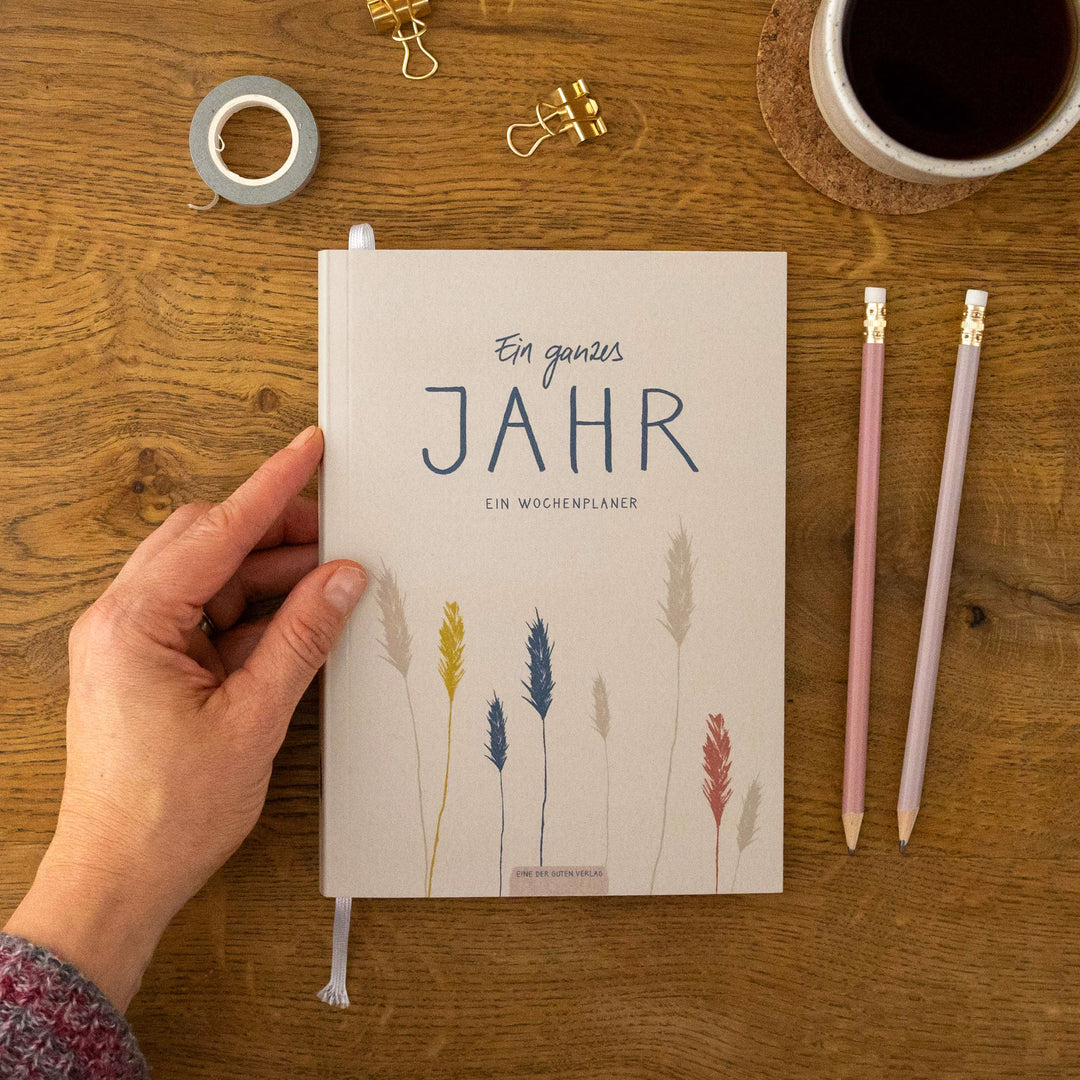 A5 Terminkalender - Kalender ohne Jahr | Wochenplaner Notizbuch für mehr Achtsamkeit | Softcover Taschenkalender & Terminplaner | Creme Beige Blau Rot Gelb