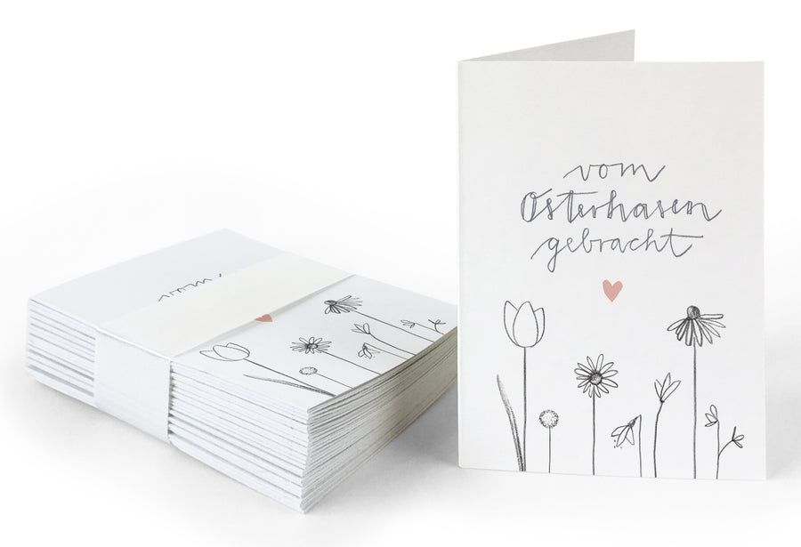 25 Geschenkanhänger vom Osterhasen gebracht | Weiß Beige | originelle mini Osterkarten zum Ostergeschenke Beschriften | A7 Recyclingpapier Klappkarten