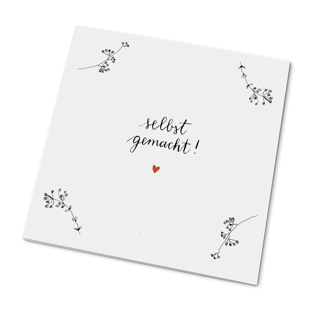 25 Marmeladendeckchen - selbstgemacht! - als Abreißblock, Weiß mit Kalligrafie Blumen und Spruch, Gläserdeckchen für Eingemachtes & selbstgemachte Marmelade, Recyclingpapier + 10 m Bakers Twine & Justiergummi