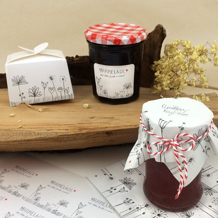 25 Marmeladendeckchen Weiß mit Blumen als Abreißblock, florale Gläserdeckchen zum selbst beschriften für Eingemachtes & selbstgemachte Marmelade, Recyclingpapier + 10m Bakers Twine & Justiergummi