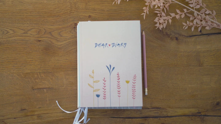 Blanko Tagebuch mit Linien, Creme Rosa