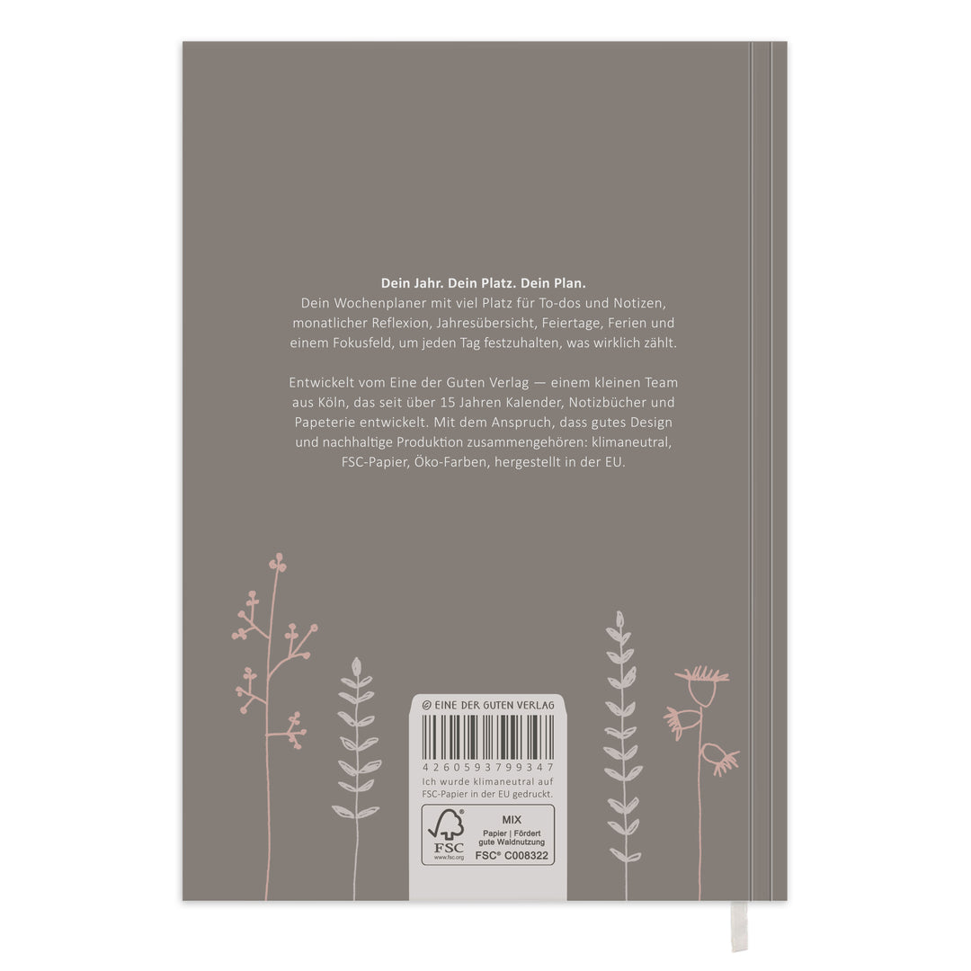 Rückseite vom Wochenplaner 2027 A5 Softcover in Greige mit FSC Siegel, Produkttext und Blumendeko