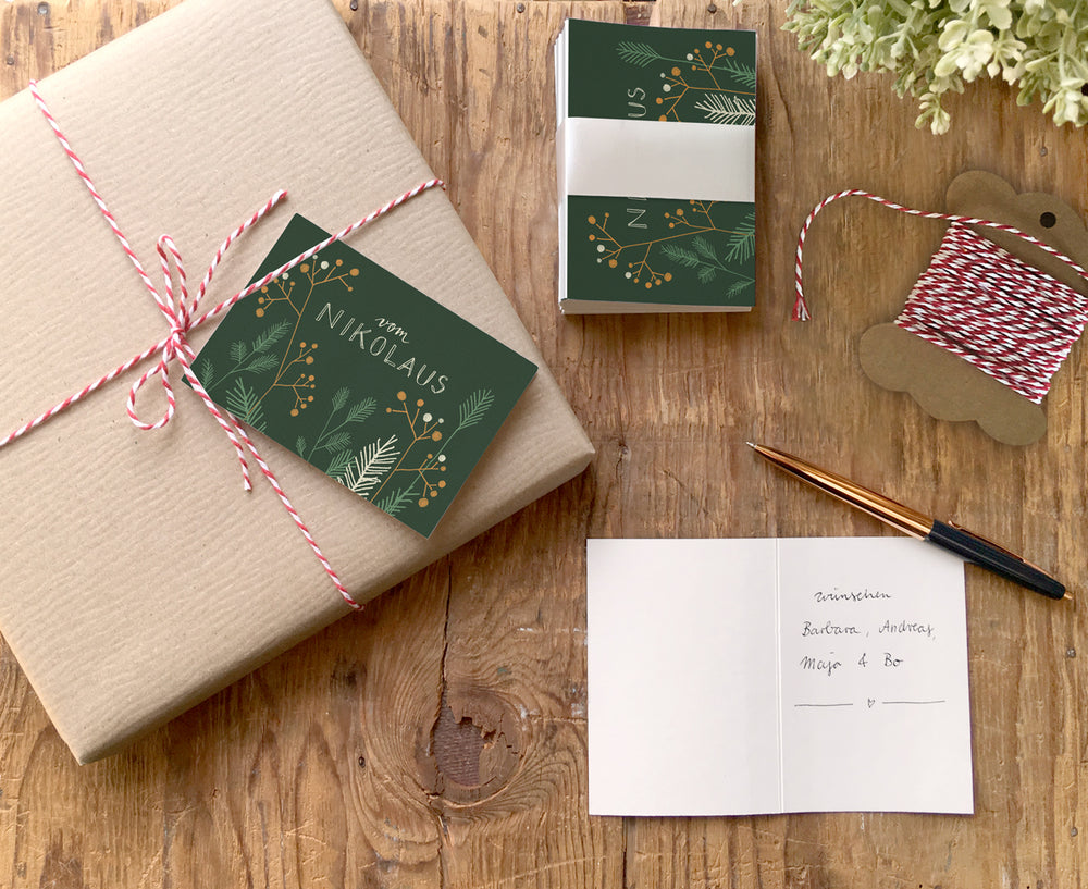 25 Geschenkanhänger vom Nikolaus GRÜN | originelle mini Weihnachtskarten zum Weihnachtsgeschenke Beschriften | A7 Recyclingpapier Klappkarten