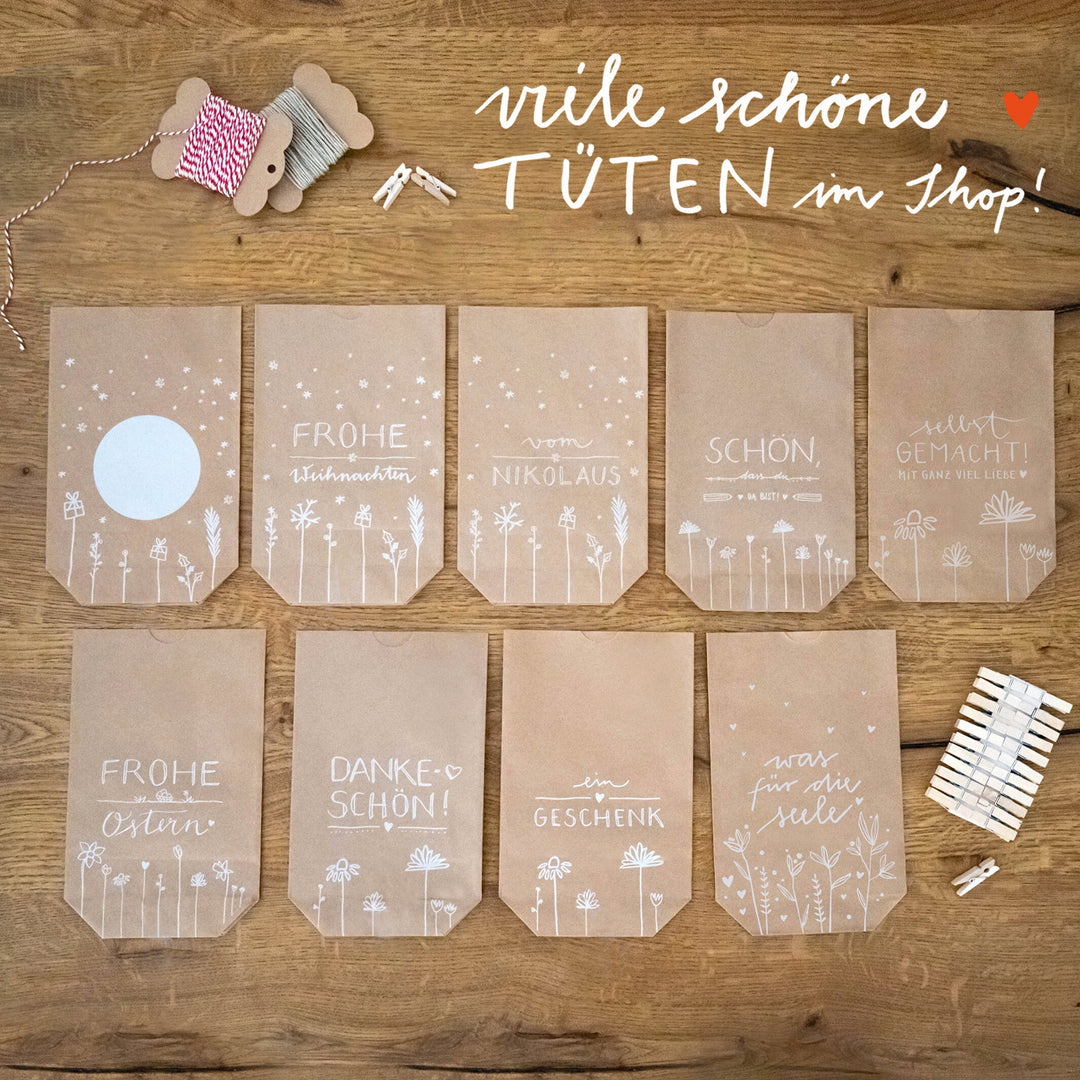24 Geschenktüten - was für die Seele | für persönliche Geschenke & Süßes zu Weihnachten, Geburtstag, Abschied | Geschenkpapier Alternative | 14 x 22 cm | mit 24 FSC Holz Miniklammern