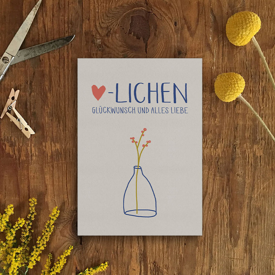 Glückwunschkarte A6 mit Herz-Motiv und Vase auf Recyclingpapier