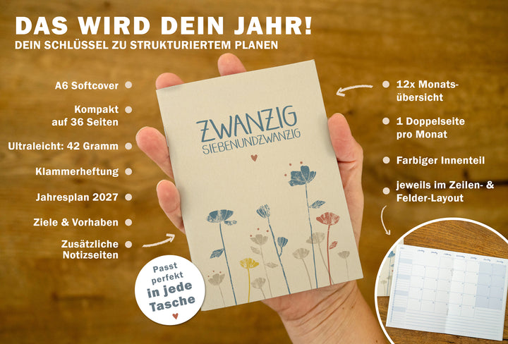 A6 Jahreskalender 2027 im Blumen Design in Creme Blau als leichtes Kalenderheft mit 42 Gramm, Monatsübersichten, Jahresplan, Notizseiten und Softcover.