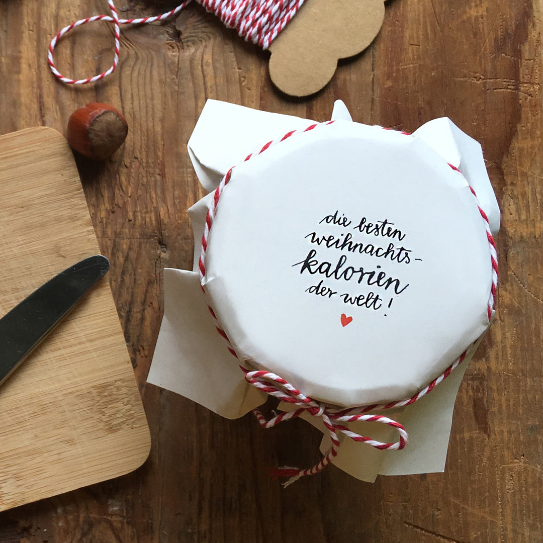 25 Marmeladendeckchen - Weihnachtskalorien - Abreißblock Weiß, Kalligrafie, Gläserdeckchen Marmelade, Recyclingpapier + 10m Bakers Twine, Justiergummi