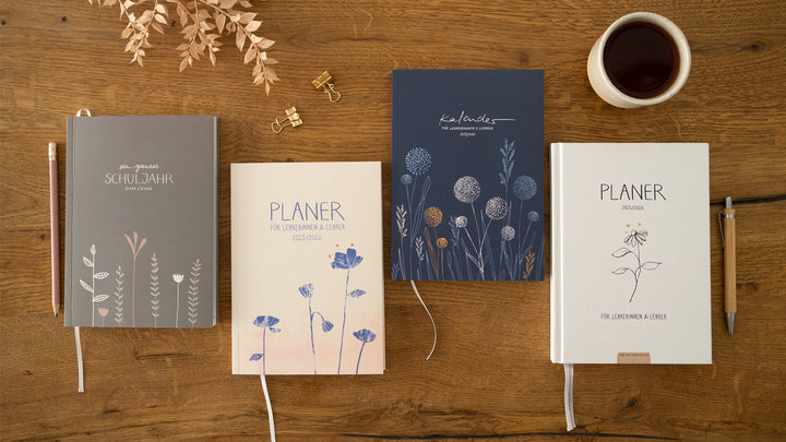 Lehrerkalender 2026 2027 | A5 Lehrerplaner | 2 Seiten pro Woche | kompaktes und flexibles Softcover, klimaneutral, grau weiß rosa
