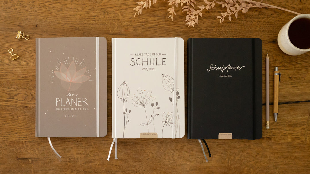 Lehrerkalender 2026 2027 - Klare Tage in der Schule | 17x24 cm Hardcover Lehrerplaner | für Unterrichtsvorbereitung & Schuljahr Planung