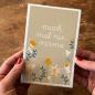Preview: Muttertagskarte mit Blumen, Beige Weiß Blau, Klappkarte und Umschlag