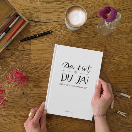 Baby Tagebuch für das erste Lebensjahr im schönen Design, Weiß Rosa