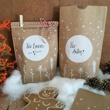 Geschenkpapier Alternative zum Weihnachtsgeschenke verpacken, Kraftpapier Geschenktüten in Beige Weiß mit vintage Charme