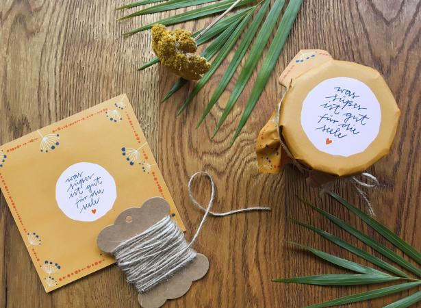 Marmeladendeckchen für Soulfood & Süßes für die Seele im DIY Blumen Design, Gelb Blau Rot