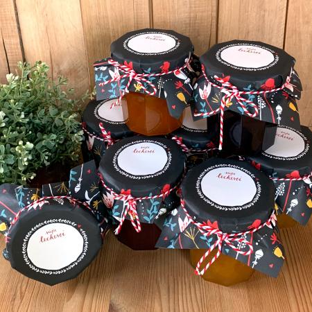 Fröhliches Marmeladendeckchen Set mit Bastelschnur, Schwarz mit Blumen