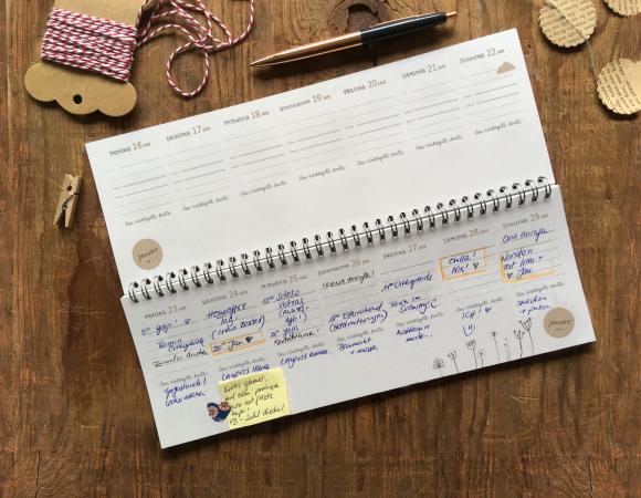 Tischkalender 2023 mit Platz für Notizen