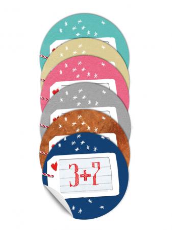 adventskalender-kinder-mädchen-junge-rechenaufgaben-lernen-spielen-lernspaß-lernspiel-bunt-farbig-adventskalenderzahlen-zum selbermachen