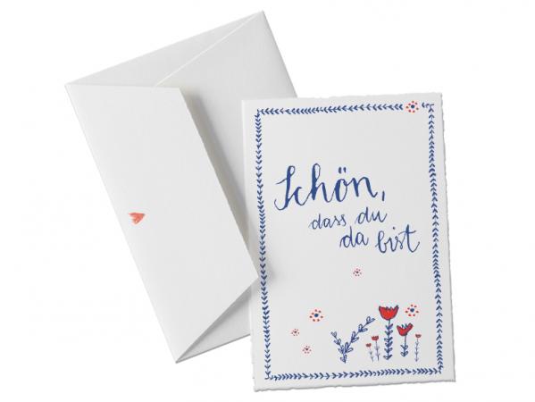 Schön, dass du da bist - Büttenpostkarte mit Büttenumschlag, zur Geburt und Taufe oder als Grußkarte zum einfach so verschenken - Blau Weiß Rot - mit Blumen im Bauernstil, Holland
