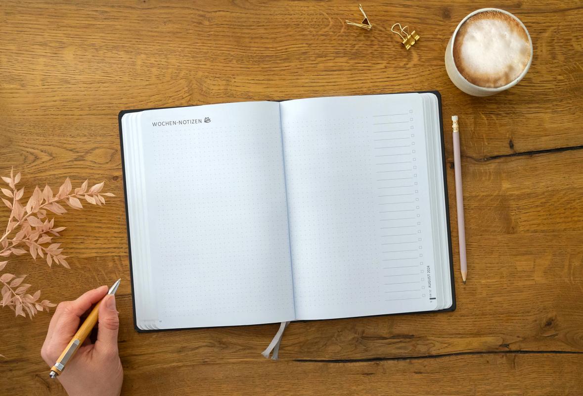 Lehrerkalender für Schuljahr 2025 2026, schwarz weiß, mit Stundenplan, Klassenlisten, Kontaktlisten, Klassenarbeiten Planung, Vertretungsstunden, u.v.m.