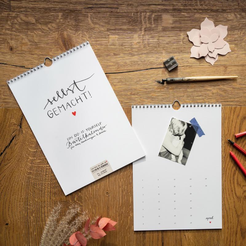 Bastelkalender A4 weiß mit inkl. Feiertagen und Monatsübersicht 2021 & 2022