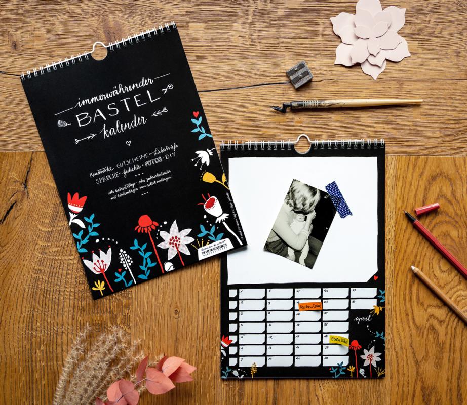 Kalender A4 zum selbst gestalten für 2022 im fröhlichen Vintage Folklore Design mit Blumen