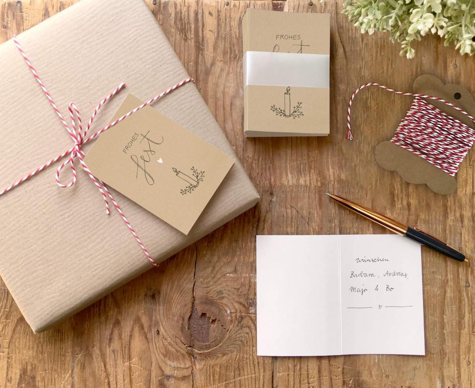 Weihnachtliche Geschenkanhänger CREME, mini Klappkarten zum beschriften deiner Geschenke an Weihnachten