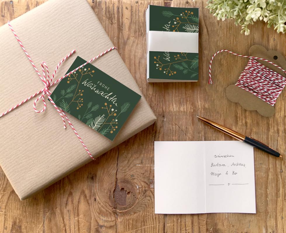 Weihnachtliche Geschenkanhänger Moosgrün, mini Klappkarten zum beschriften deiner Geschenke an Weihnachten