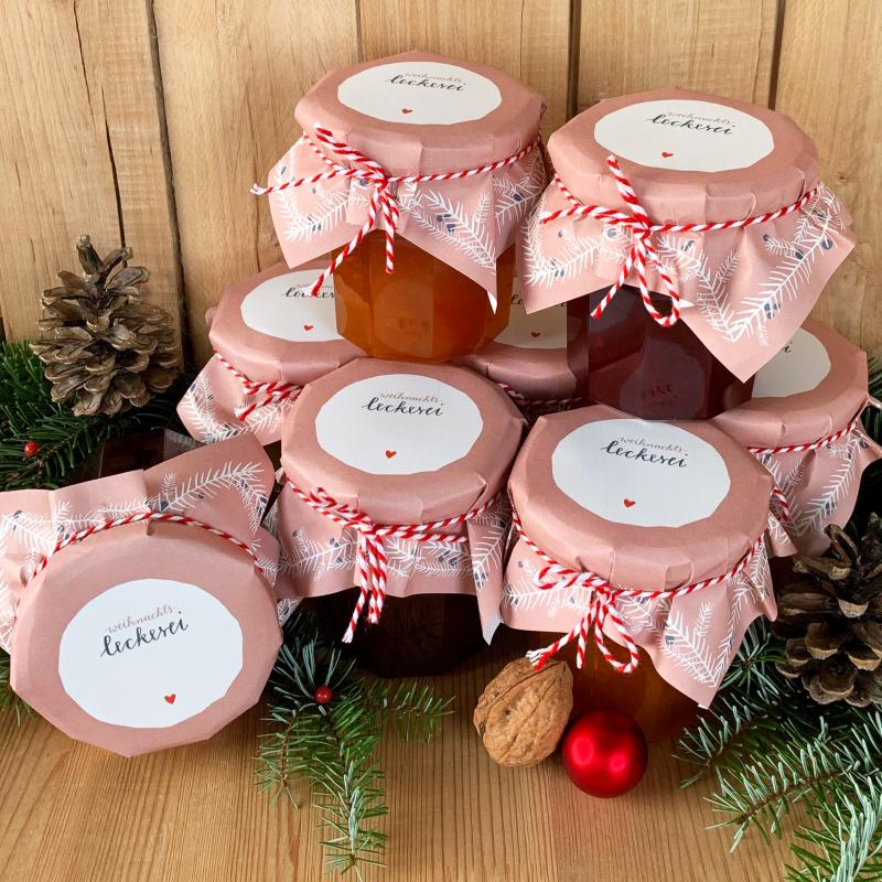 Weihnachtliche Marmeladendeckchen in Rosa Weiß Blau, verspieltes Vintage Design mit Zweigen