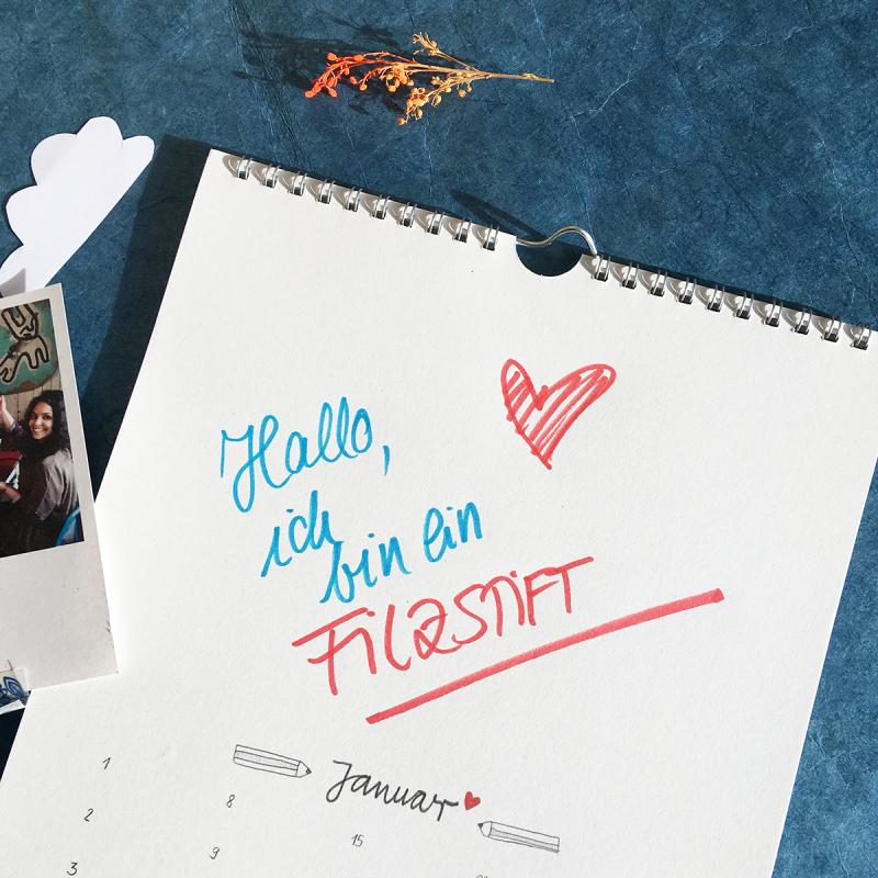 Bastelkalender 2021 weiß in A4 mit Blumendeko inkl. Feiertage auch für Filzstifte geeignet