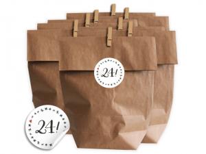 Adventskalender Set aus 24 braunen Tüten aus Kraftpapier Zahlensticker Schawrz Weiß Kalligrafie mit Sternchen