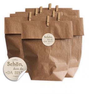 24 Geschenktüten - Set - für Kekse, Plätzchen, Gastgeschenke, etc. mit Schön, dass du da bist - Aufkleber - Chic Creme -